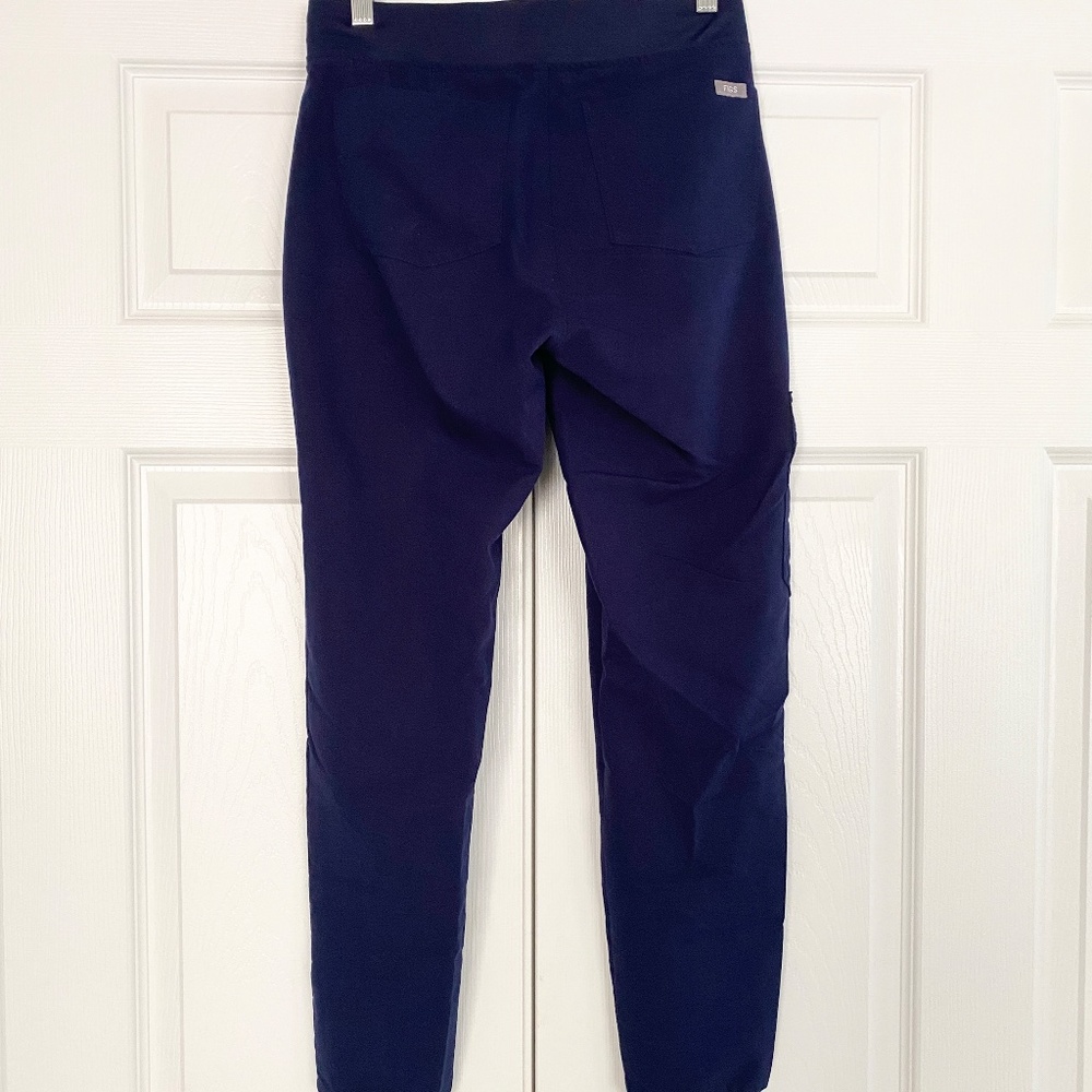 Figs Zamora Jogger Scrub Pants - Picture 9 of 14